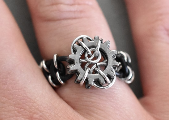 Micro cogs chainmaille ring
